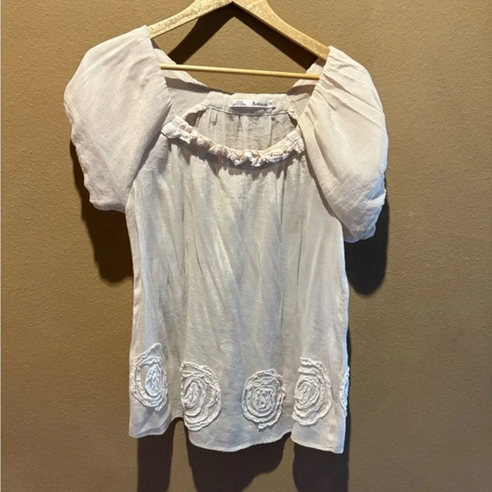 Anthropologie Solitaire sil blend floral appliqué ruffle puff sleeve blouse